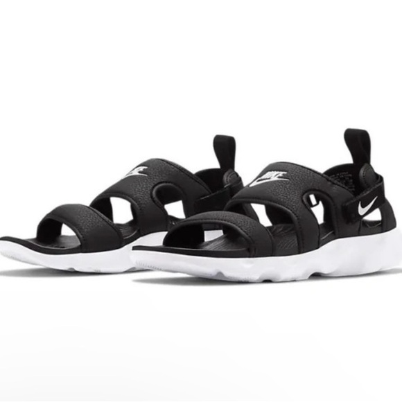 New in box - Nike Owaysis Sandal size 7 black - Picture 1 of 6